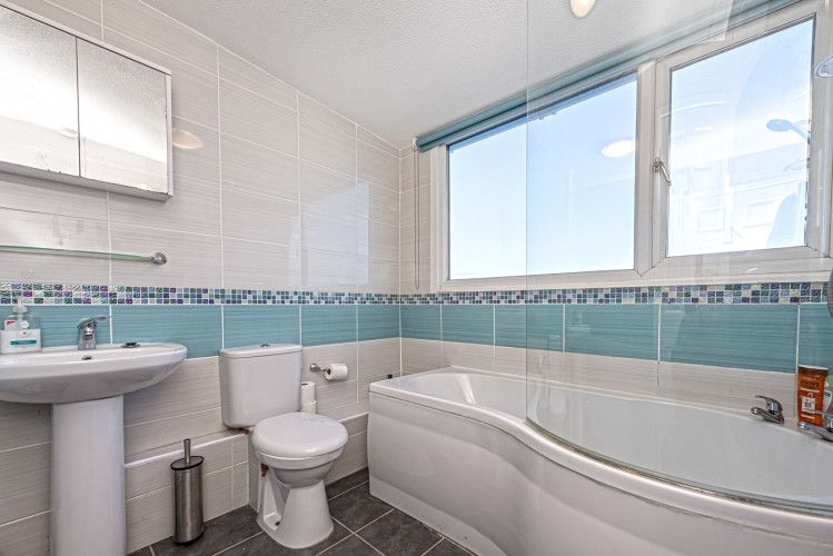 Spin Drift Bathroom
