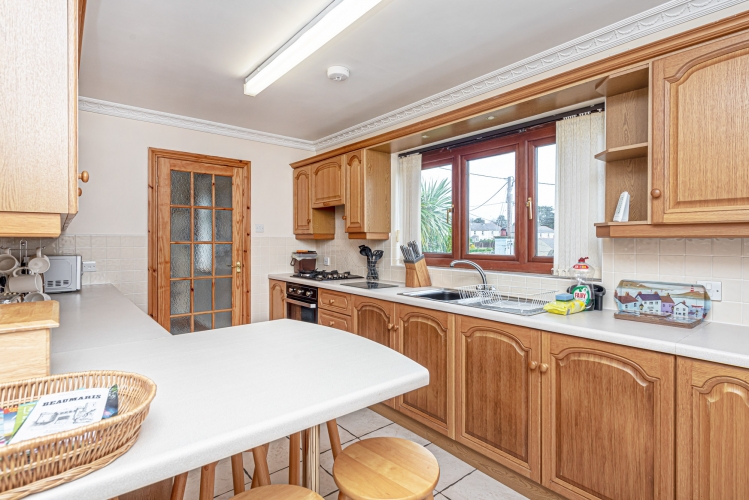 Simdde Wen Kitchen