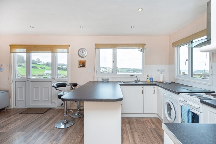 Tan Dinas Lodge