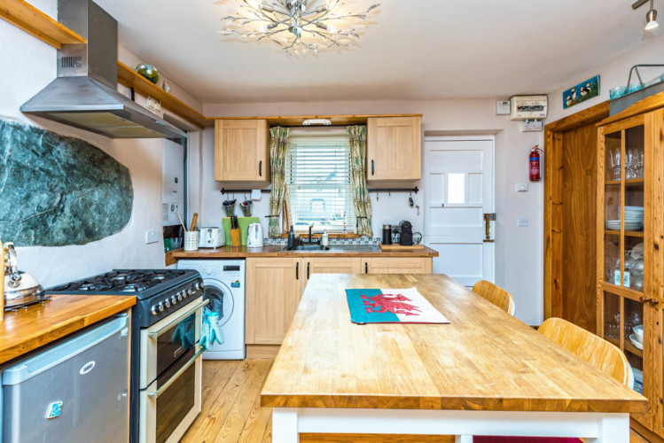 Penrhyn Cottage Kitchen