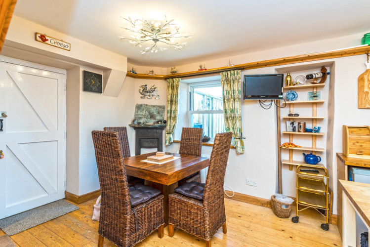 Penrhyn Cottage Kitchen