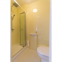 Hendy Tyddyn Mon Bathroom