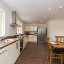 Hendy Tyddyn Mon Kitchen