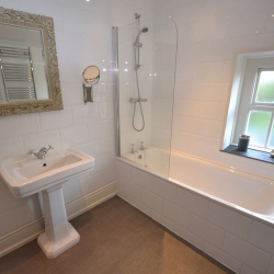 Guillemot Bathroom