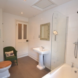 Guillemot Bathroom