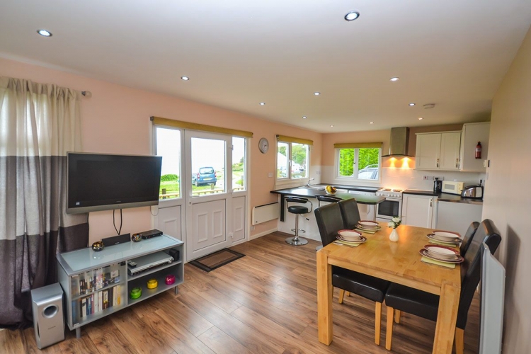 Tan Dinas Lodge