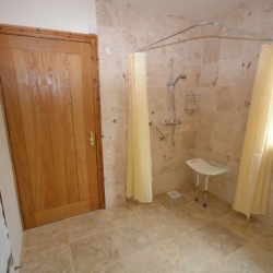 Coach House Faner Bathroom