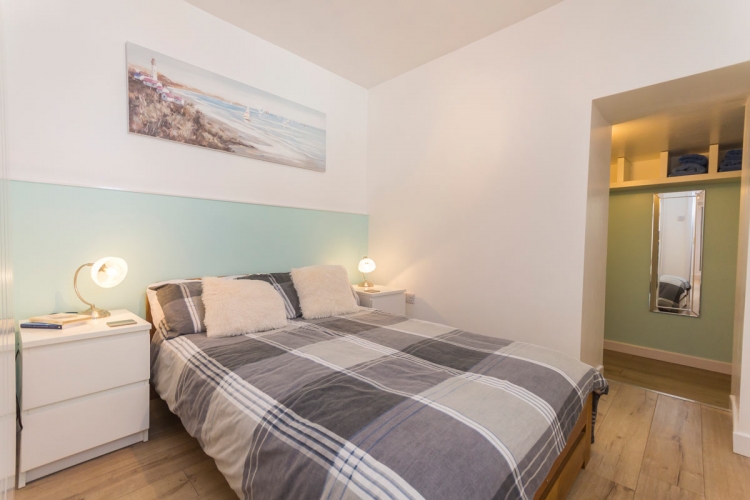 Ger Y Bae Bedroom