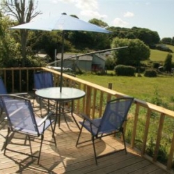 Tan Dinas Lodge