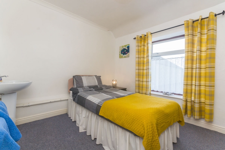 Ger Y Bae Bedroom