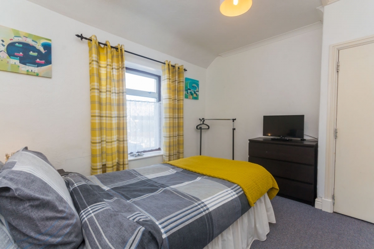Ger Y Bae Bedroom