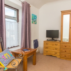 Ger Y Bae Bedroom