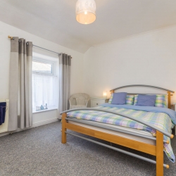 Ger Y Bae Bedroom