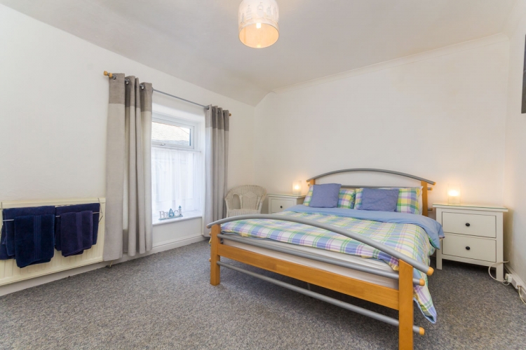 Ger Y Bae Bedroom