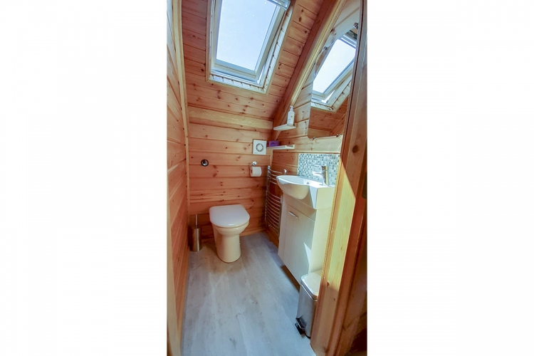 holiday cottages benllech Bathroom