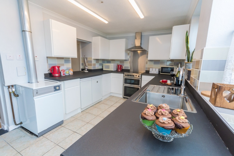 Ger Y Bae Kitchen