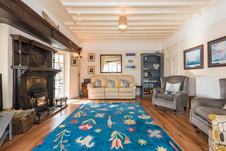 The Moorings Lounge