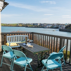 The Moorings Outside