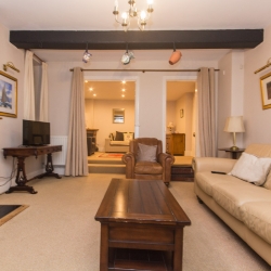 Kings House Lounge